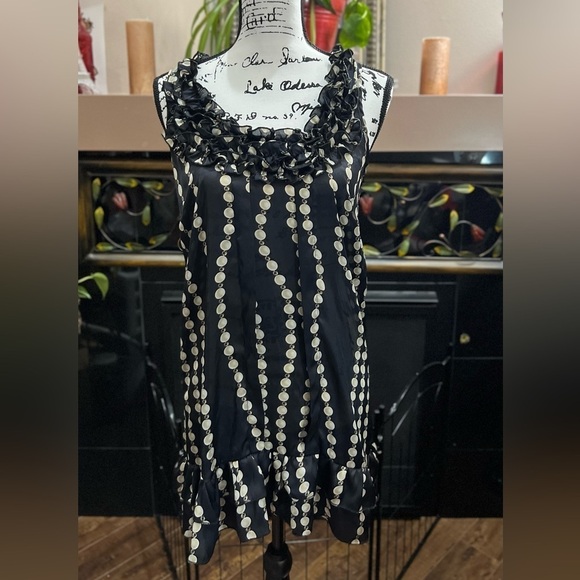 Woman’s “Pretty Good” sleeveless blouse. Size Large. #131 - Picture 1 of 4